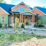 exterior of Gateway Lane home